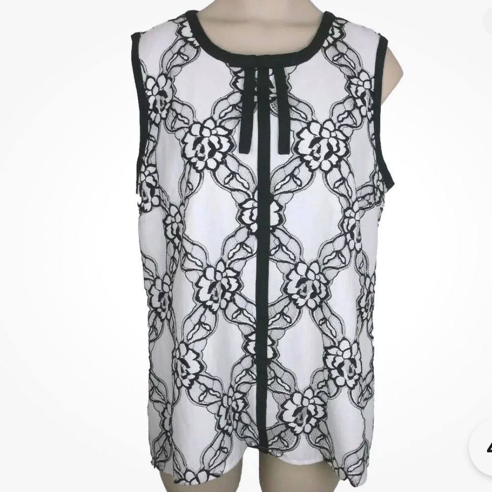 KARL LAGERFELD Womans Top mediumBlack White Lace Shirt Tank Retail 79.00